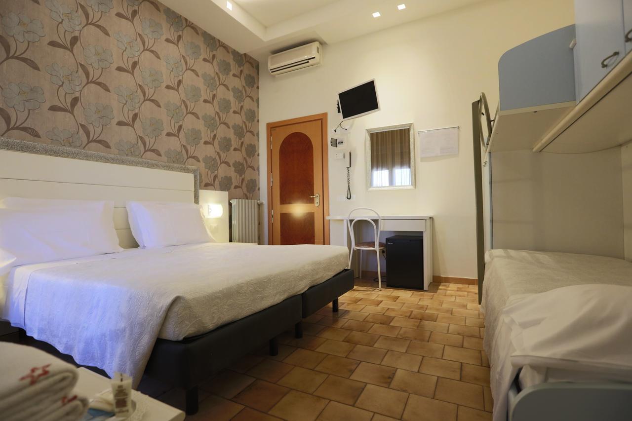 Elisabetta Hotel Cesena Bagian luar foto