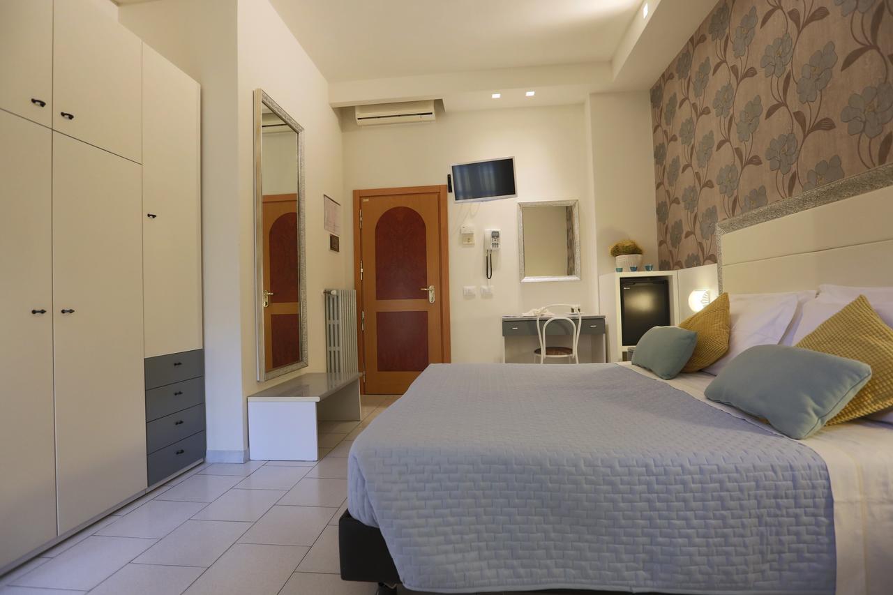 Elisabetta Hotel Cesena Bagian luar foto