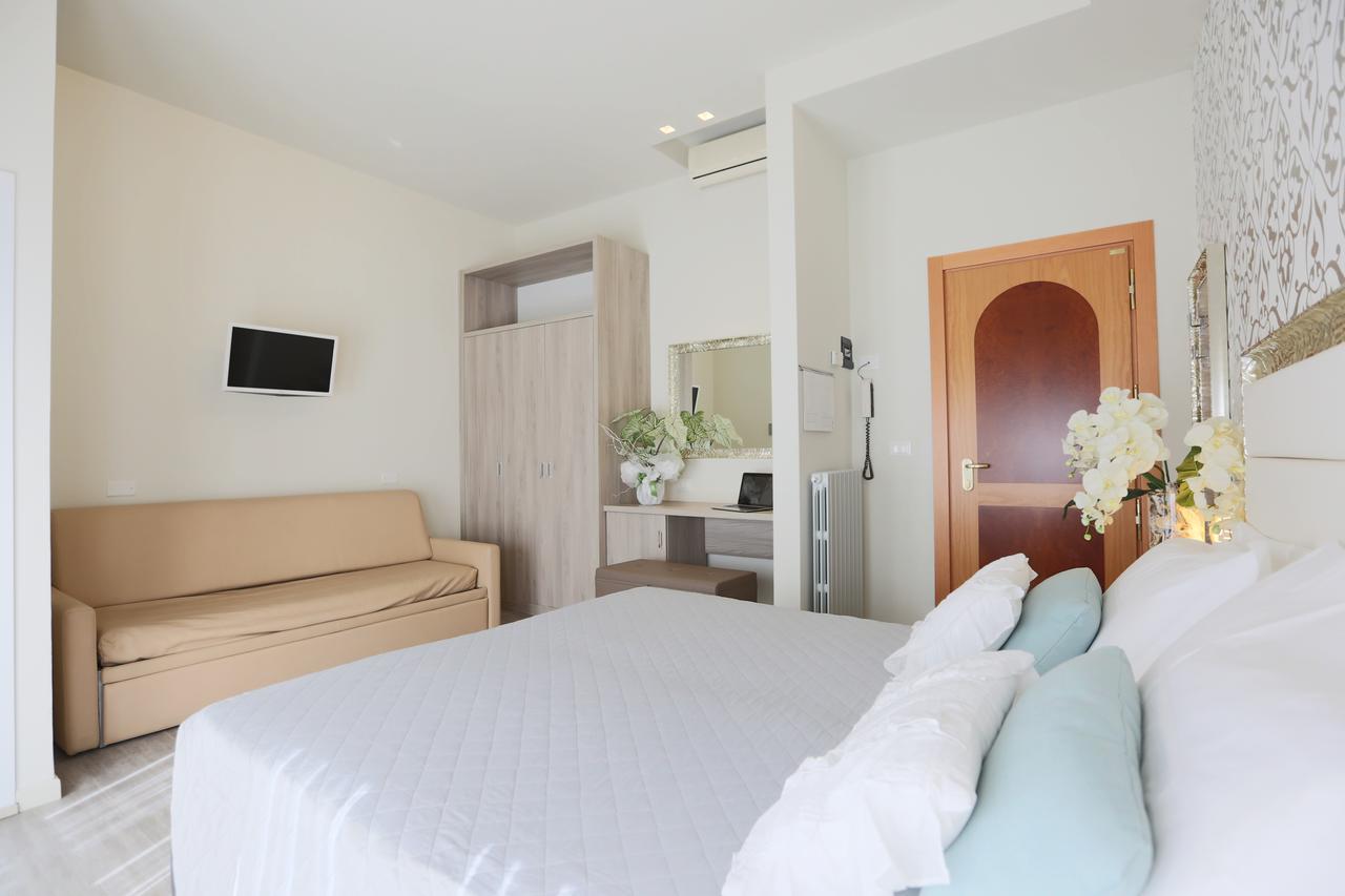 Elisabetta Hotel Cesena Bagian luar foto