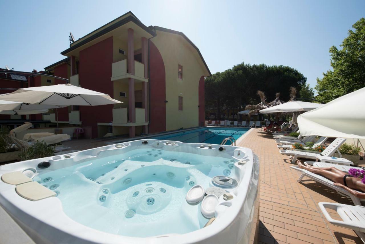 Elisabetta Hotel Cesena Bagian luar foto